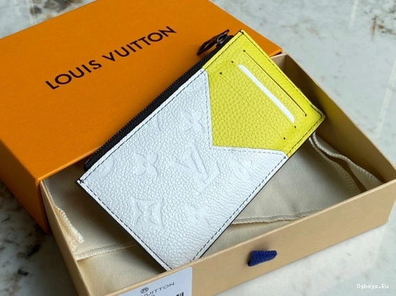 CC LOUIS VUITTON HOLDER 0213